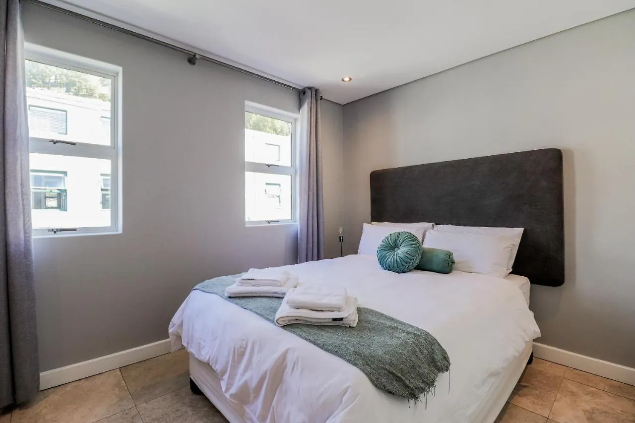 Apartment Loader Street Studios 5 By Ctha Cape Town South Africa